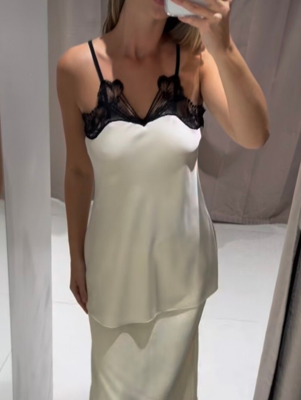 ZARA  LACE TOP SIZE XS - Picture 3 of 16